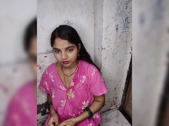 Tunnidelhi live webcam show
