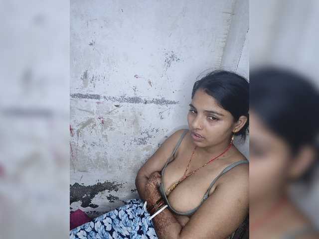 Tunnidelhi live cam on BongaCams