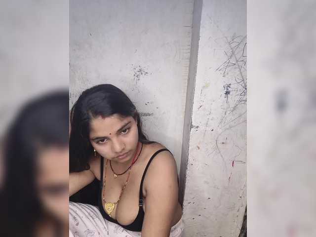 Tunnidelhi live cam on BongaCams