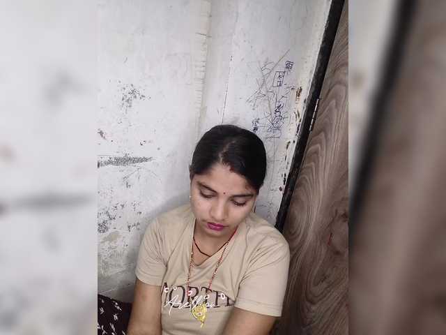 Tunnidelhi live cam on BongaCams