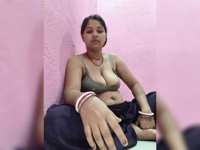 Tunnidelhi live cam on BongaCams