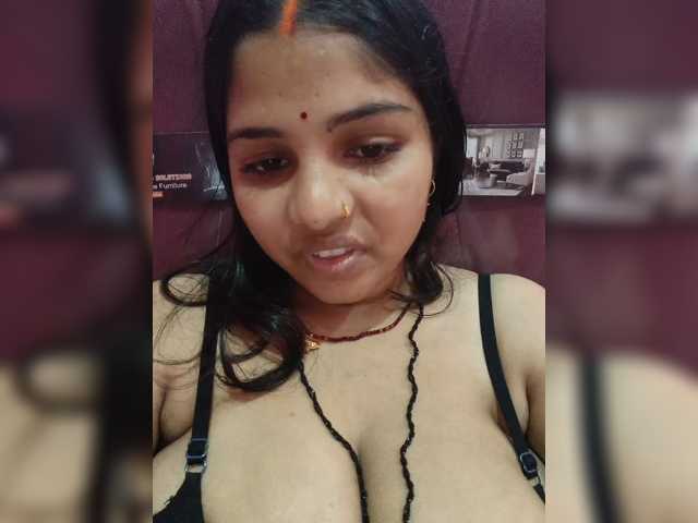 Tunnidelhi live cam on BongaCams