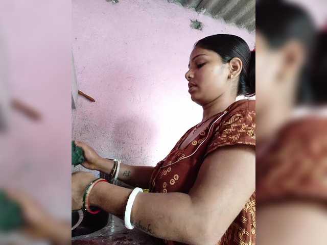 Tunnidelhi's BongaCams show and profile