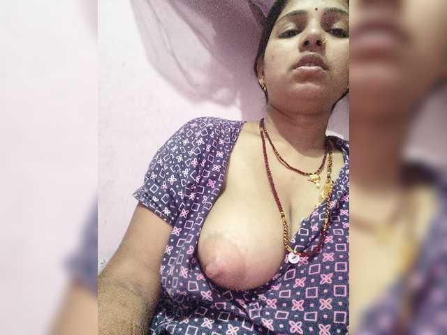 Tunnidelhi's BongaCams show and profile