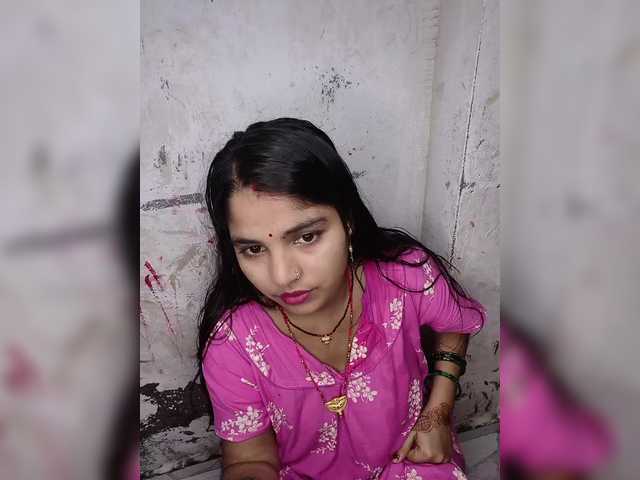 Tunnidelhi live webcam show