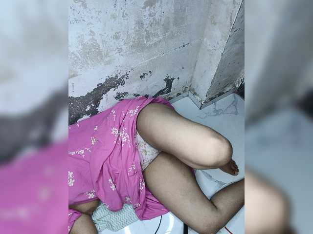Tunnidelhi live cam on BongaCams