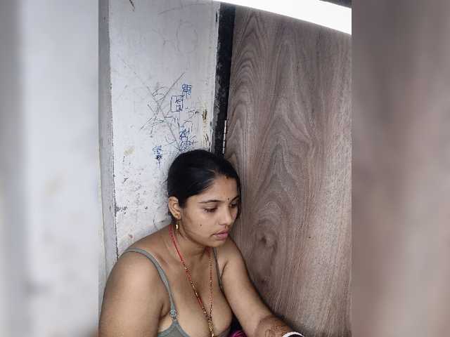 Tunnidelhi live cam on BongaCams