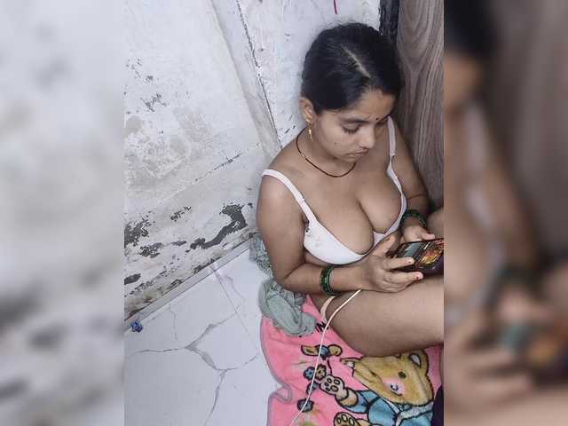 Mascotuni live webcam show