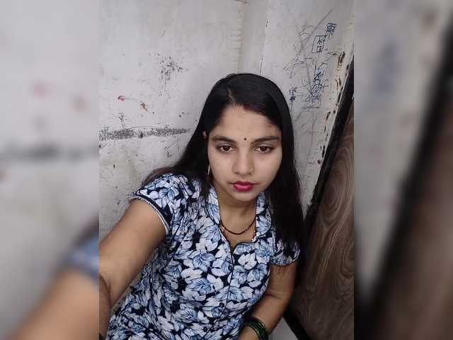 Tunnidelhi live webcam show