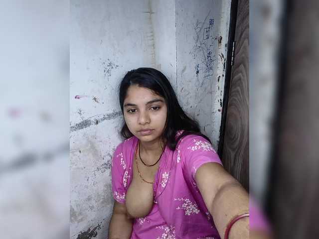 Tunnidelhi live cam on BongaCams