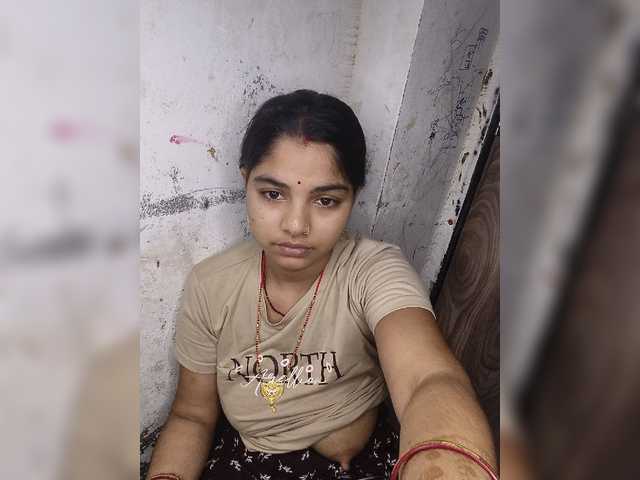 Tunnidelhi live cam on BongaCams
