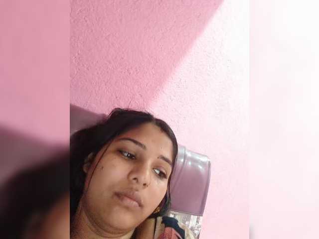 Tunnidelhi live cam on BongaCams
