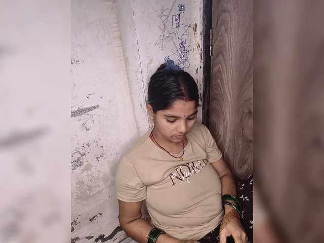 Tunnidelhi live webcam show