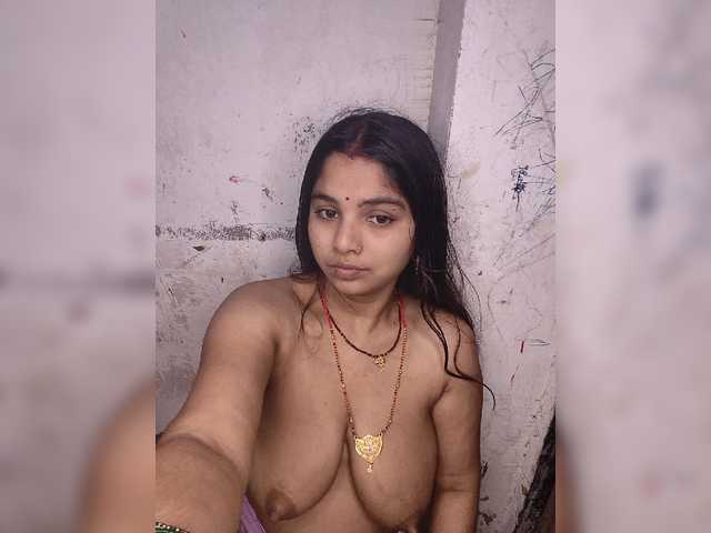 Tunnidelhi live cam on BongaCams