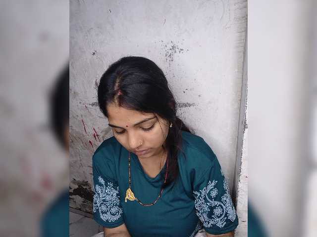Tunnidelhi live cam on BongaCams