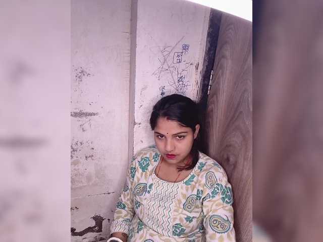 Tunnidelhi live cam on BongaCams