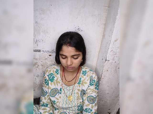 Tunnidelhi live cam on BongaCams