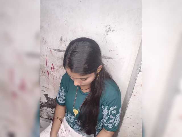 Tunnidelhi live cam on BongaCams