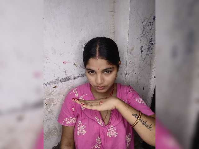 Tunnidelhi live webcam show