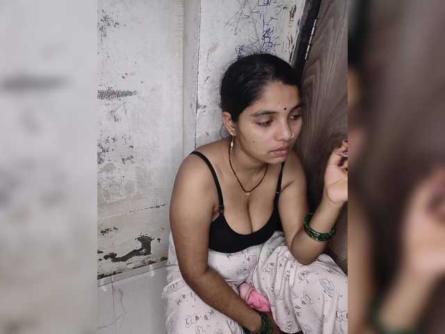Tunnidelhi live cam on BongaCams