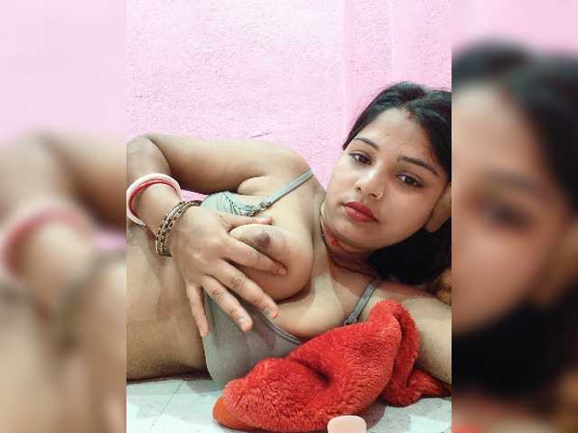 Tunnidelhi live cam on BongaCams
