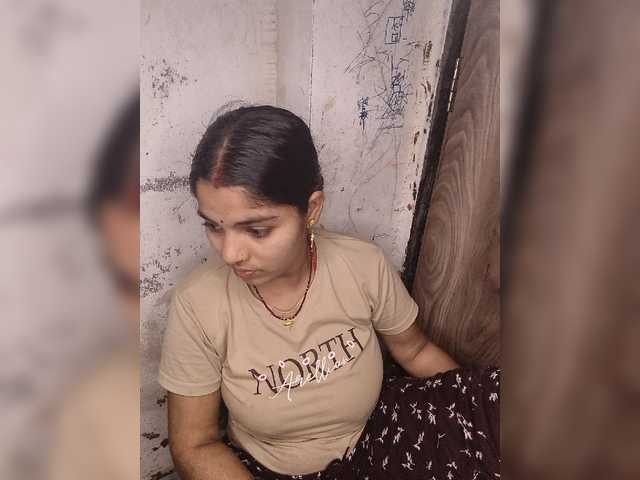 Tunnidelhi live cam on BongaCams