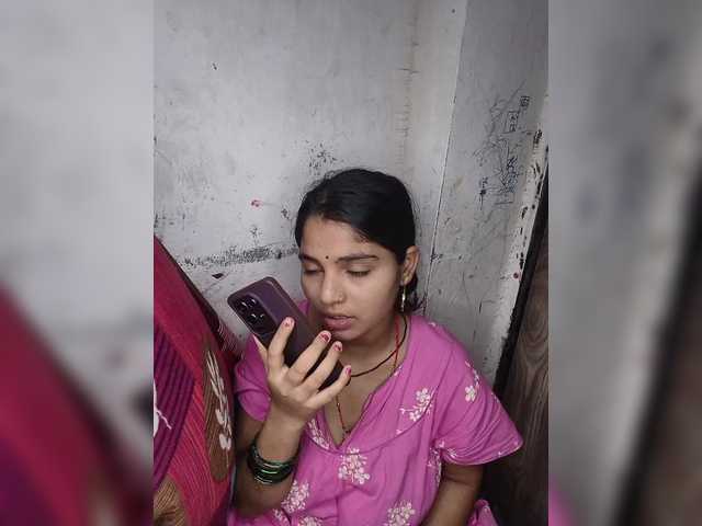 Tunnidelhi live webcam show
