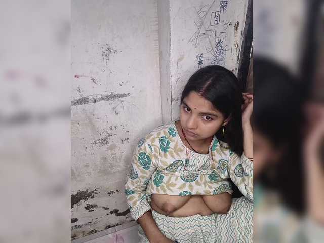 tunnidelhi cam belle