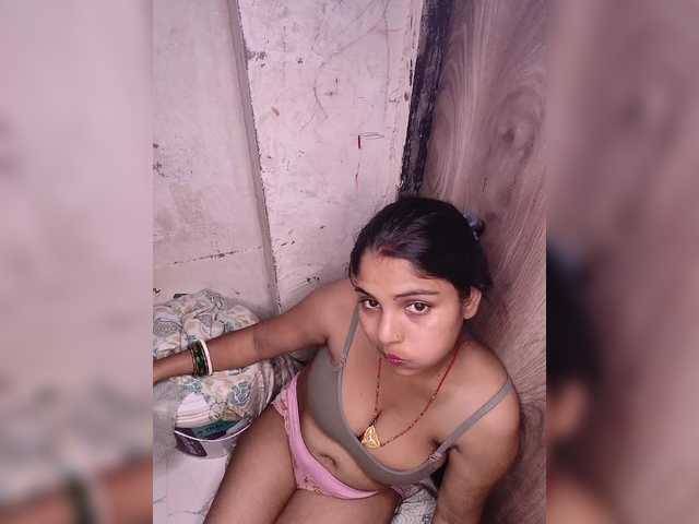 Tunnidelhi live cam on BongaCams