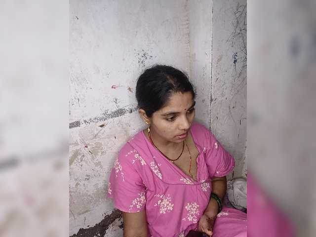Tunnidelhi live webcam show