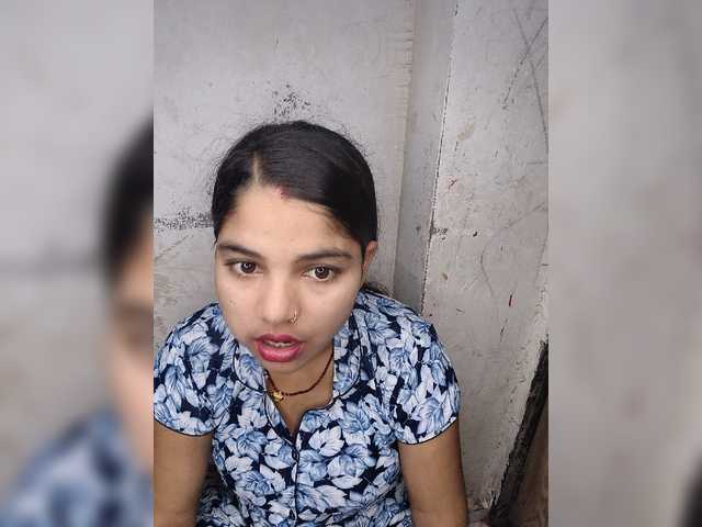 Tunnidelhi live cam on BongaCams