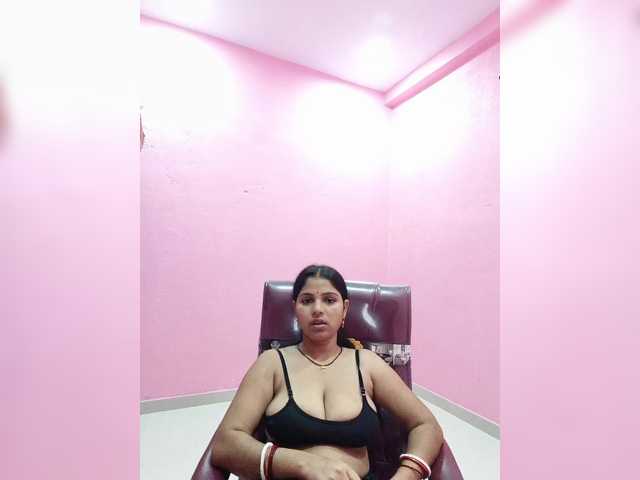 Mascotuni live cam on BongaCams
