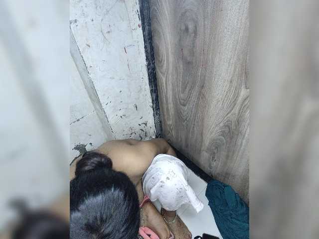 Mascotuni live webcam show