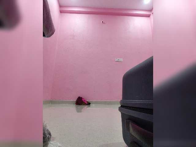 Tunnidelhi live cam on BongaCams