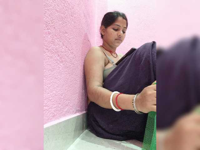 Tunnidelhi live cam on BongaCams