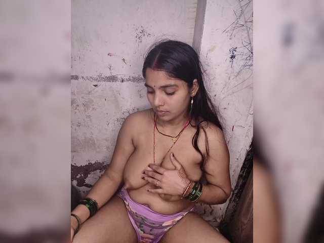 Tunnidelhi live webcam show