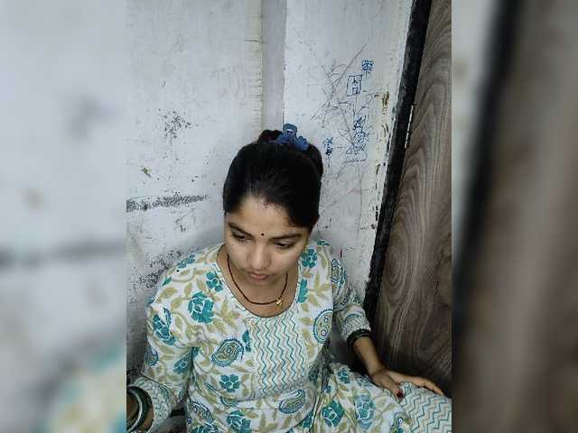 Tunnidelhi live cam on BongaCams