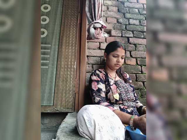 Tunnidelhi live cam on BongaCams