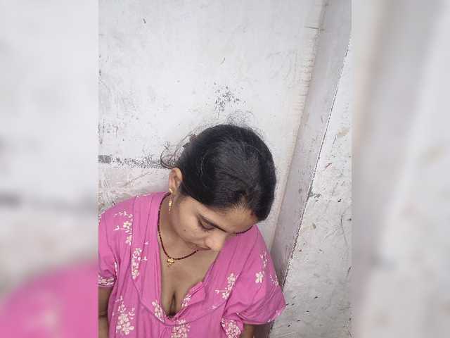 tunnidelhi cam belle