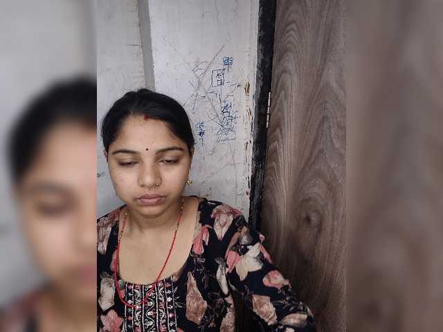 Tunnidelhi live cam on BongaCams