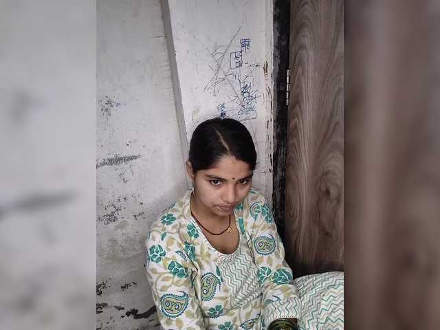 Tunnidelhi live cam on BongaCams