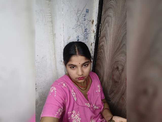 Tunnidelhi live webcam show