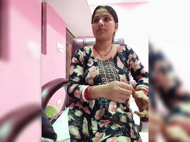 Tunnidelhi live cam on BongaCams
