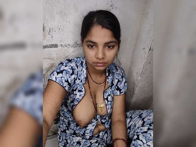 Tunnidelhi live cam on BongaCams
