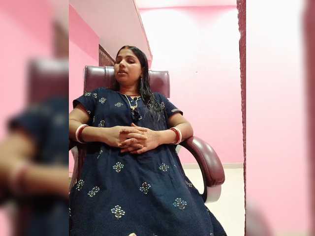 Tunnidelhi live cam on BongaCams