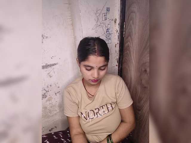 Tunnidelhi live cam on BongaCams