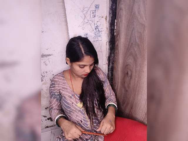 Tunnidelhi live cam on BongaCams