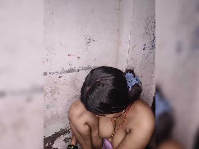 Tunnidelhi live webcam show