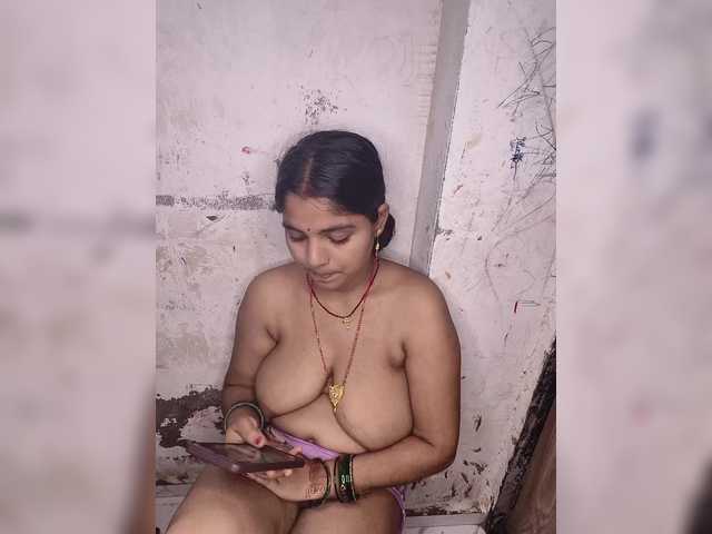 Tunnidelhi live webcam show