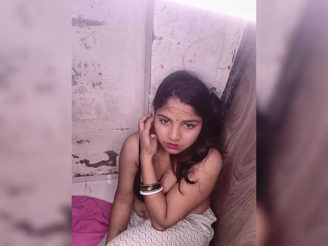 Tunnidelhi live cam on BongaCams
